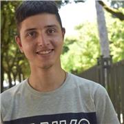 Ragazzo presto alla laurea offre ripetizioni di musica